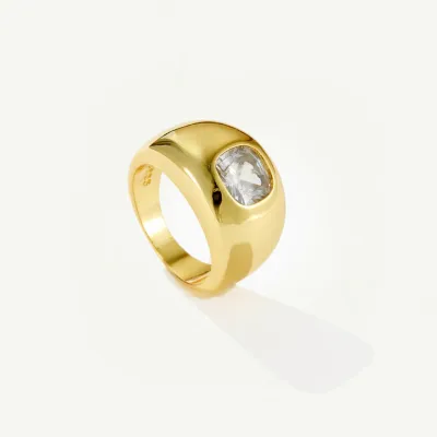 Pierścionek sygnet srebro pozłacane z cyrkonią Signet Square Gold