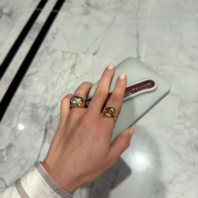 Pierścionek sygnet srebro pozłacane z cyrkonią Signet Square Gold