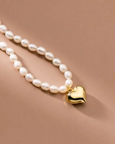 Naszyjnik z perłami i serduszkiem Beloved Pearl Gold