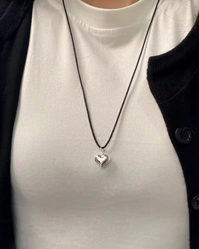 Naszyjnik na sznurku z serduszkiem Always Rope Silver
