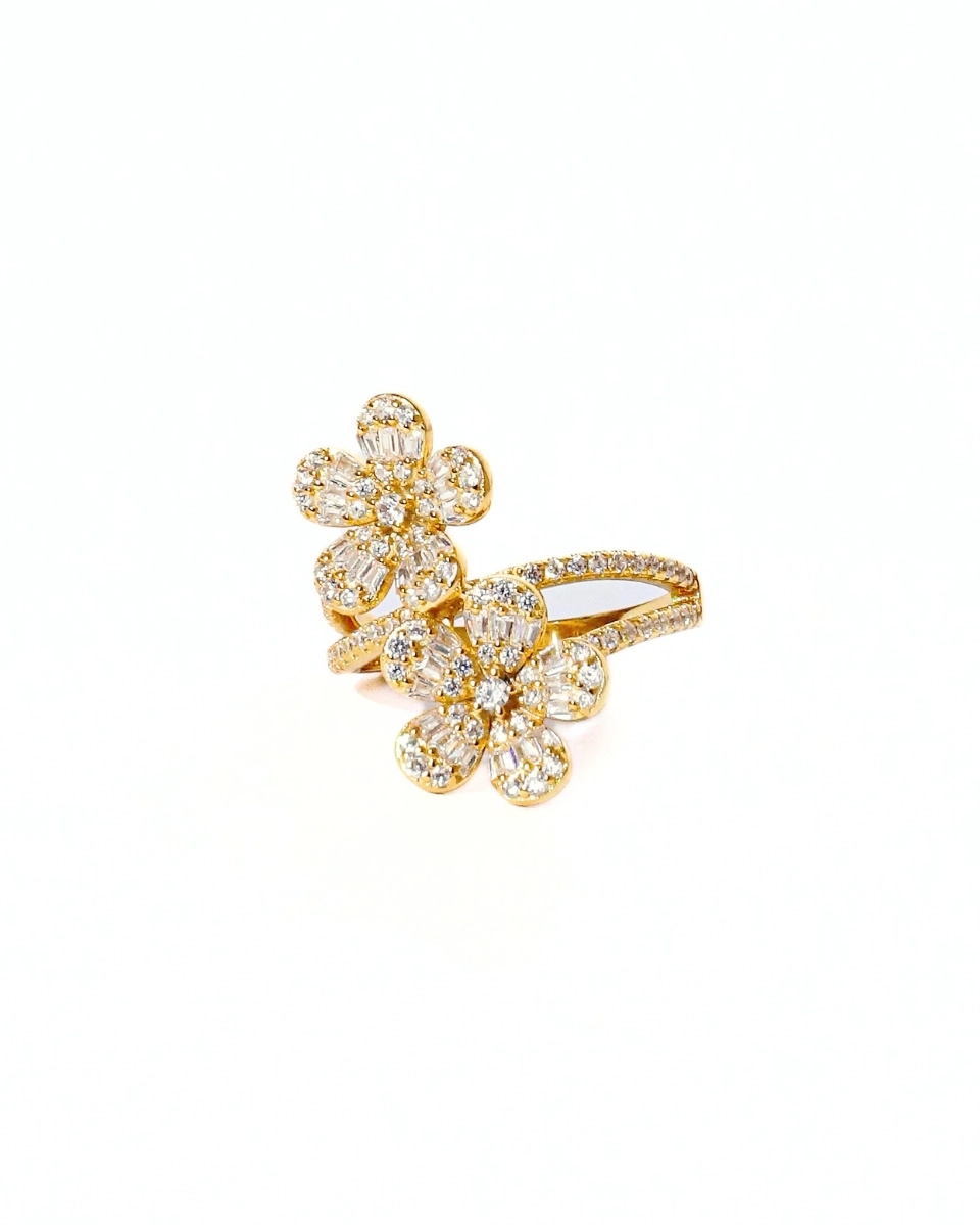 Pierścionek srebrny pozłacany 18 karatowym złotem z cyrkoniami Lea Gold