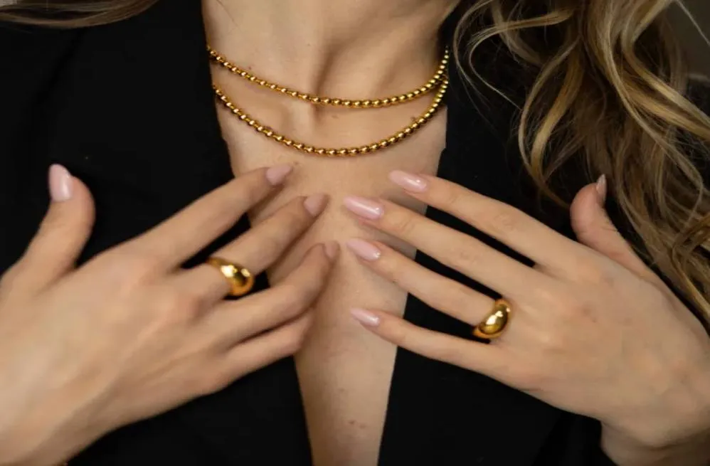 Jak dobrać choker na szyję do kształtu twarzy i stylizacji?